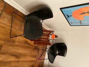 Pair of Vintage Bertoia Fiberglass Shell Chairs by Knoll