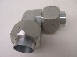 New Parker 90° Fittings DE 1-1/2" 42779LR - Picture 1 of 1