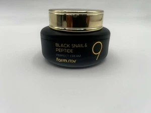 Crema hidratante facial nutritiva profunda Farm Stay Black Snail & Peptide 9 Perfect - Imagen 1 de 4