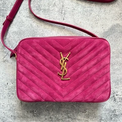 Bolso para cámara Saint Laurent Lou magenta rosa gamuza y cuero Foto 1 de 4
