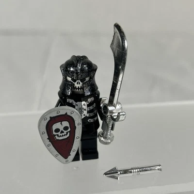 Lego Castillo Fantasía Era Minifigura Esqueleto Guerrero Con Espada, Lanza y Escudo Foto 1 de 4