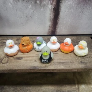 Set Of 7 Halloween Rubber Ducks Duckies Glitter Oriental Trading - Picture 1 of 6