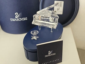 MELODÍAS DE CRISTAL SWAROVSKI 'GRAN PIANO + TABURETE' NUEVO - Imagen 1 de 3