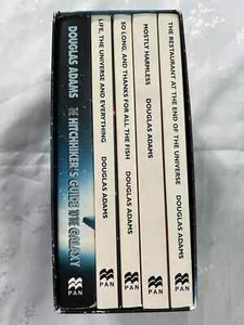 The Hitchhikers Guide To The Galaxy. 5 Book Box Set PAN. Douglas Adams. - Imagen 1 de 7