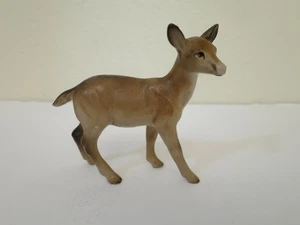 Vintage Victoria Ceramics Made in JAPAN Female Doe Deer Figurine w Orig Label - Picture 1 of 15
