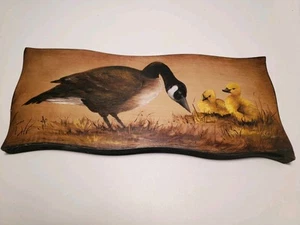 Placa rectangular de madera pintada a mano ganso canadiense y adorables goslings 12"x5" - Imagen 1 de 7