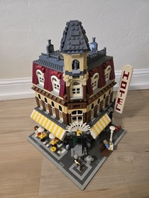 2007 LEGO Creator Expert Caf&eacute; Corner 10182 *99% complete but no box or manual