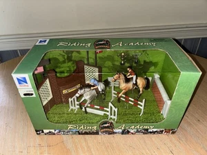 Vintage New Ray Pferderennen REITEN SIEGER AKADEMIE SPIELSET Reitsport Jockey NEU - Bild 1 von 8