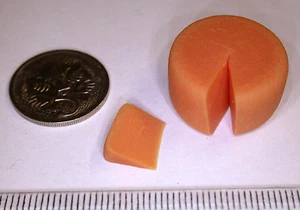 Miniature Red Leicester Cheese - Dollshouse 1/12 scale - Picture 1 of 1
