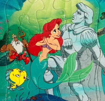 Rompecabezas Little Mermaid Disney 1992 marco vintage bandeja Ariel dorado 12 piezas GstRm Foto 1 de 2