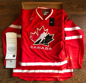Sean Couturier Team Canada Nike Jersey Signed Autographed UDA Threads 3/14 NHL