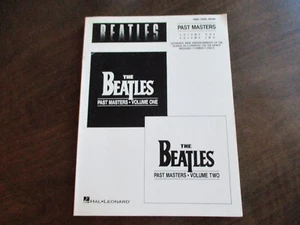 THE BEATLES - PAST MASTERS for piano/guitar/vocal Songbook VG Condition $6.95 - Imagen 1 de 6