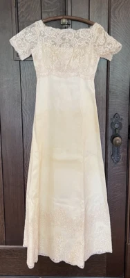 60-е винтажные слоновой кости атласной кружева свадебное платье крышка рукава прямой талии XLong вуаль лот - Изображение 1 из 4