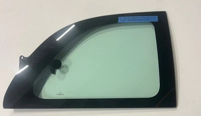 PRE-OWNED 2001-2007 DODGE GRAND CARAVAN PASSENGER SIDE REAR QUARTER GLASS - Image 1 of 3