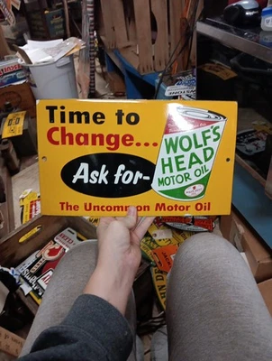 Porcelain Wolfs Head Motor Oil Sign The uncommon motor oil - Image 1 of 4
