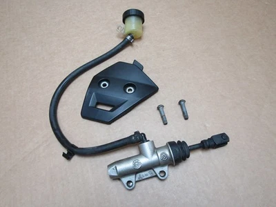 BMW F800GS 2008 19.737 millas freno trasero cilindro maestro Brembo (15282) Foto 1 de 4