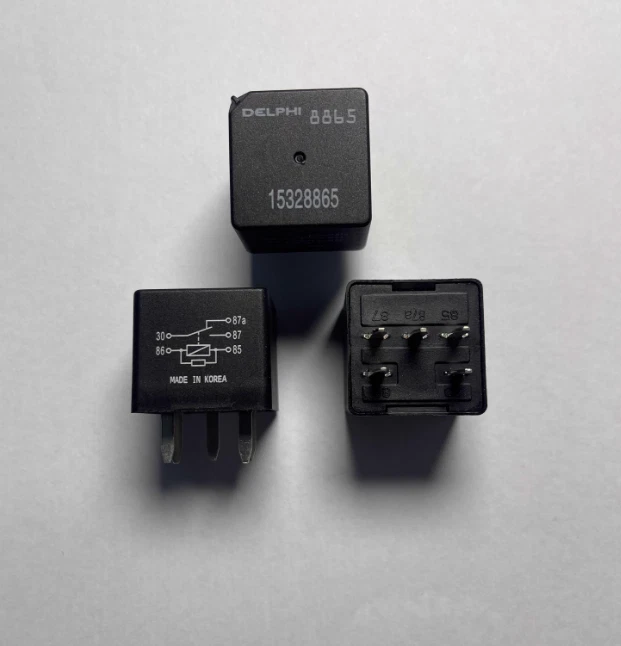 1PCS New DELPHI 8865 automotive relay 15328865 - Image 1 of 1