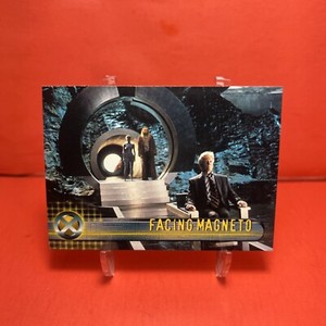 2000 Topps X-Men The Movie Facing Magneto #33