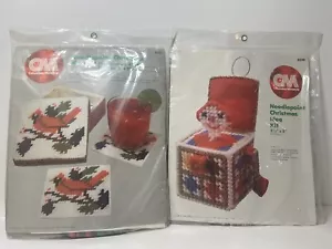 Lotto di 2 kit tela plastica Columbia Minerva Needlepoint 8338 e 8331 vintage 1980 - Foto 1 di 14