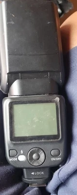 Flash Digital Altura Photo AP-FLS-UNV2 para Câmeras SLR Digitais e de Filme,  - Imagem 1 de 4