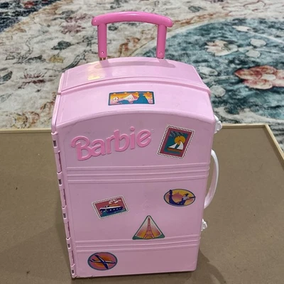 Vintage 1990 Mattel Barbie Pink Take Along Travel Luggage Suitcase House Playset - Image 1 of 4