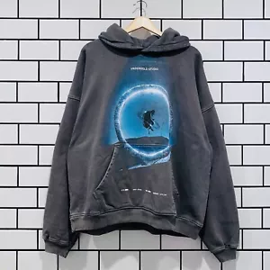 SUDADERA CON CAPUCHA UNDOLD NOVA BORN DE COLECCIÓN GRIS OSCURO - Imagen 1 de 4