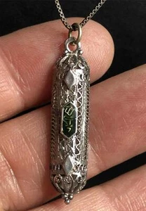 5388 Esterlina 925 Filigrana Yemenita Mezuzá Colgante Esmalte Verde 3.2g 18" Cadena - Imagen 1 de 3