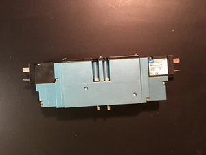 MACsolenoid Solenoid Valve model 93A-BBA-000-DM-DJBJ-1JM  - Picture 1 of 5