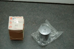 NOS GENUINE SUZUKI PISTON 12110-46104-050 PISTON +.50 OVERSIZE RM 50 FACTORY OEM - Picture 1 of 8