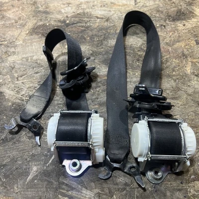 Juego de 2 retractores de cinturón de seguridad delantero BMW E90 328i 335i 2010-12 OEM Foto 1 de 4