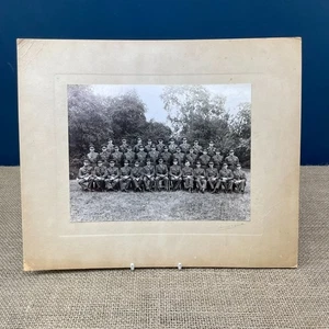 VINTAGE ARMY RAF SOLDIERS B&W GROUP PHOTOGRAPH PICTURE 30.5CM X 20.5CM - Picture 1 of 5