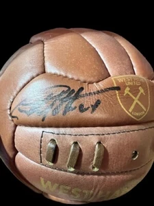 Sir Geoff Hurst Signed Vintage West Ham United Ball COA £49 - Picture 1 of 8