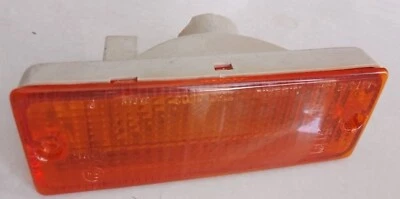 Luz de intermitente/intermitente IKI 3203 RH para estacionamiento delantero Nissan Micra I K10 89-92 Foto 1 de 4