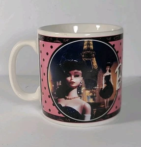 Barbie 1994 "Gay Parisenne 1959" tazza caffè da collezione 12 oz di Enesco (vintage) - Foto 1 di 8