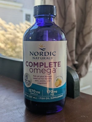 Nordic Naturals Complete OMEGA suplemento de aceite de pescado sabor limón Foto 1 de 2