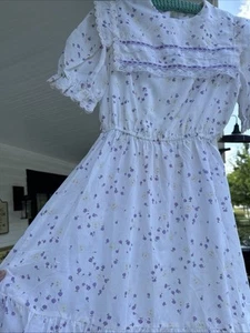 Vintage 70s Prairie Dress – Lilac Ribbon Lace Purple Floral Dainty USA Made Sz S - Picture 1 of 21