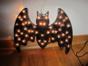 Schwarze Fledermaus mit 50 Lichtern Fenster Wandbehang 14" breit - Bild 1 von 4