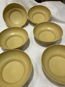 Tupperware Vintage 70’s Harvest Gold set of 6 soup / cereal bowls No Lids # 890- - Picture 1 of 12