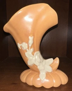 Vaso Cornucopia Rosa Cammeo Albicocca Ceramica Weller Vintage 6 3/4" - Foto 1 di 9