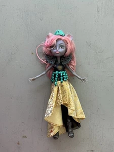Monster High Boo York Boo York Gala Ghoulfriends Mouscedes King Puppe - Bild 1 von 2