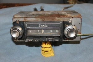 63 64 Buick LeSabre Wildcat Electra 225 Radio 980655 A 63 64 65 Riviera F/R fade - Picture 1 of 6