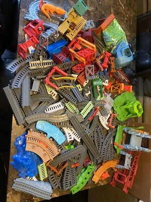 Gran Lote Thomas The Train Friends Trackmaster Blue Track Bridge Sod or Quarry Foto 1 de 4