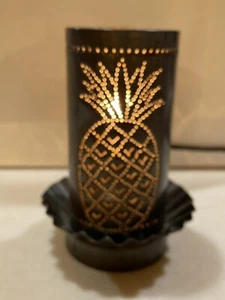 Irvin’s Country Tinware Light Folk Art Hand Punched Tin w/Pineapples - Picture 1 of 10