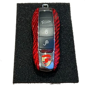 ROT Carbon Look Schlüssel Hülle passt für Porsche 911 Cayenne Macan 718 Caymann - Picture 1 of 12