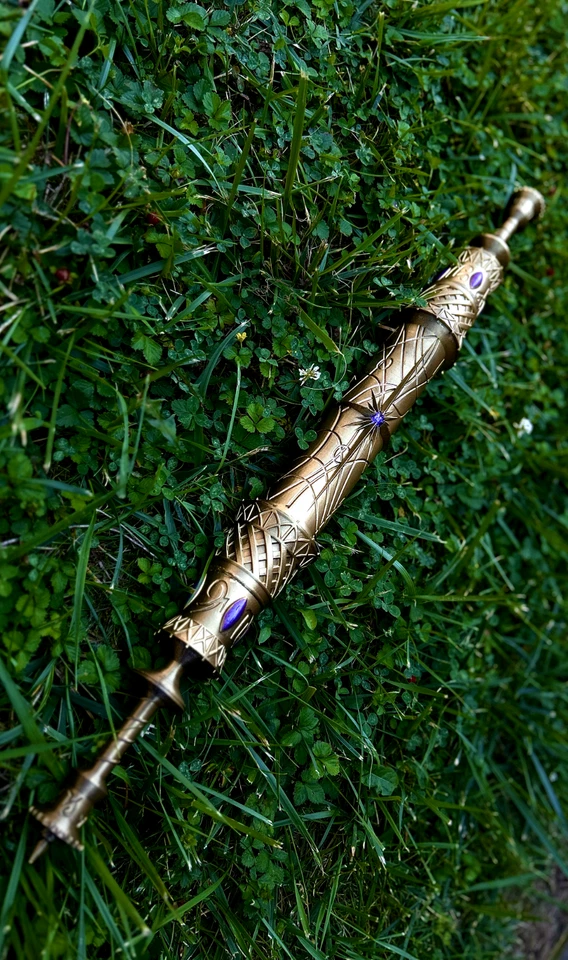 1:1 scale Replica Elderscroll Dragonscroll Skyrim - Image 1 of 1