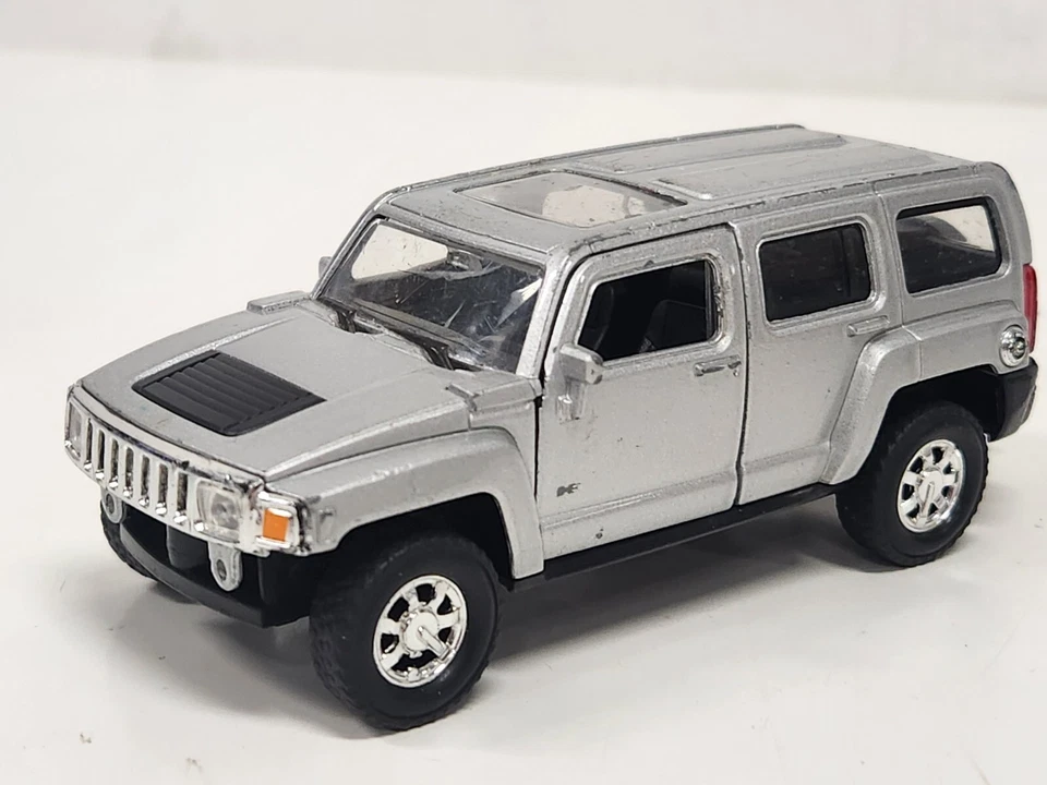 Welly HUMMER H3 Diecast car 1:34-1:39 - Image 1 of 4