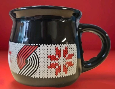 NBA 波特兰开拓者陶瓷咖啡杯假日毛衣印花 3 1/2 黑色 — 第 1/4 张图片