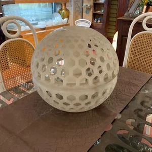 Sphere lamp and beehive in alabaster bardiglio, Volterra 80s - Picture 1 of 3