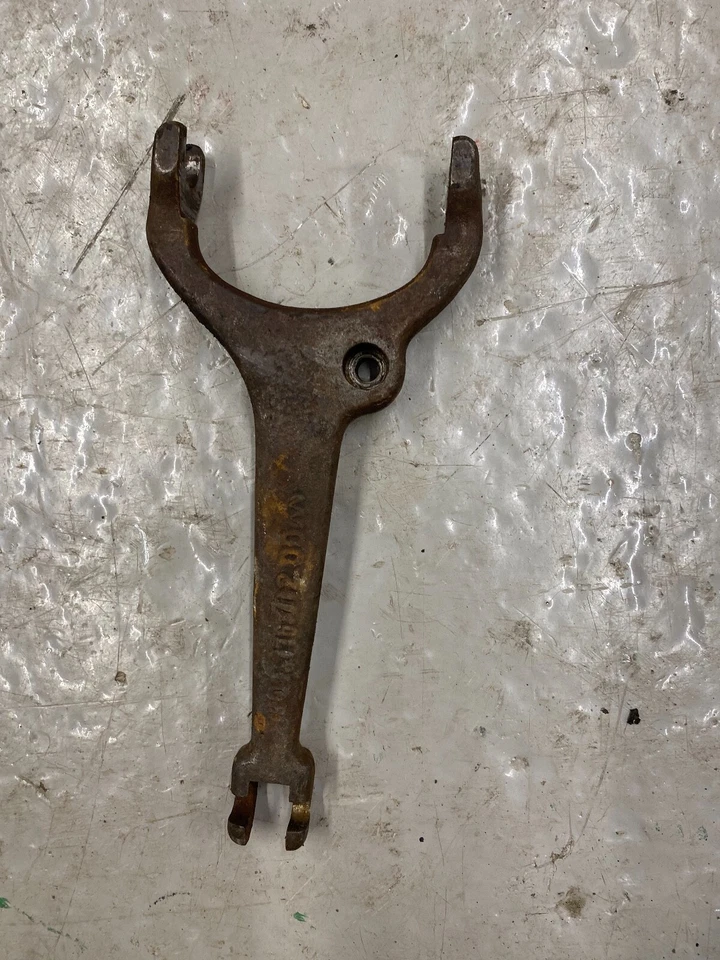Porsche 911 912 914 Transmission Clutch Fork throwout bearing arm 90111671200 - Image 1 of 1