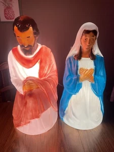Nativity General Foam 2 Piece Set 28" Lighted Blow Mold Mary Joseph Beautiful - Picture 1 of 10